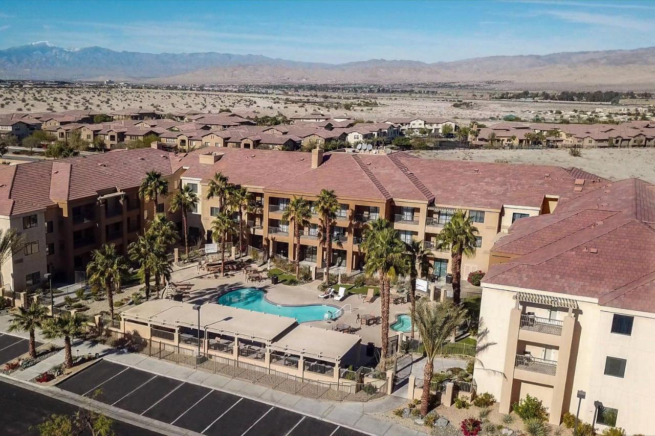 Courtyard Palm Desert Hotel Bagian luar foto